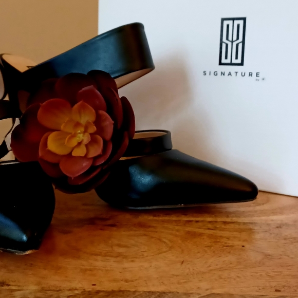 SS By Signature* BLACK SLIDE IN STILETTO - Picture 8 of 8